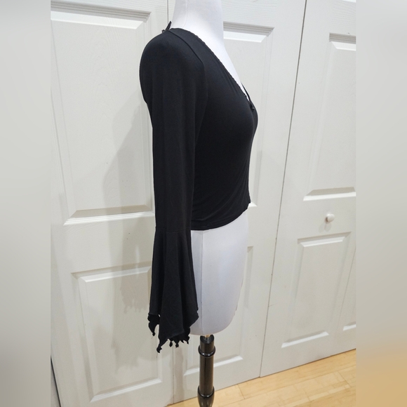 Dolls Kill The Grave Girls Punk Goth Bat Wings Black V Neck Fang Club Crop Top S - Picture 7 of 12